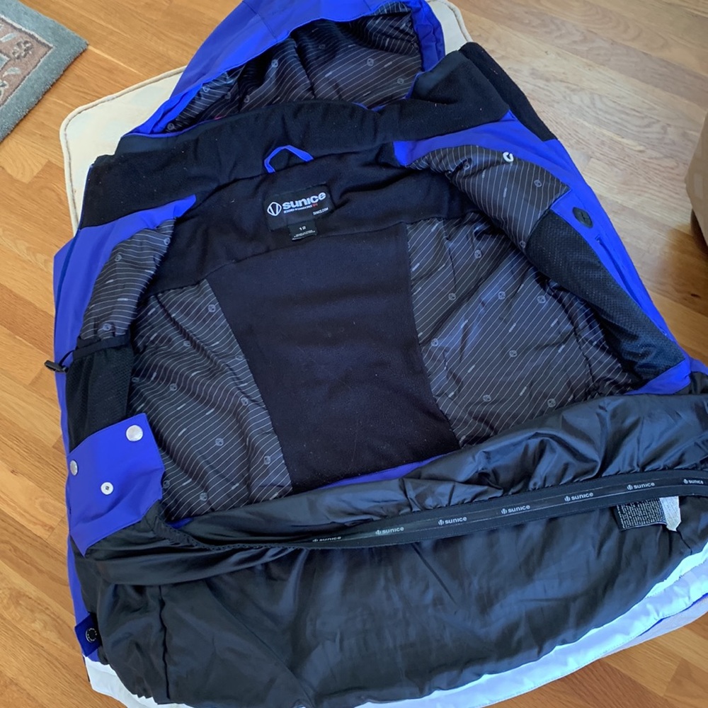 Sunice ski/snow warm jacket, girls size 12. Detachable hood, many features. - Picture 4 of 12